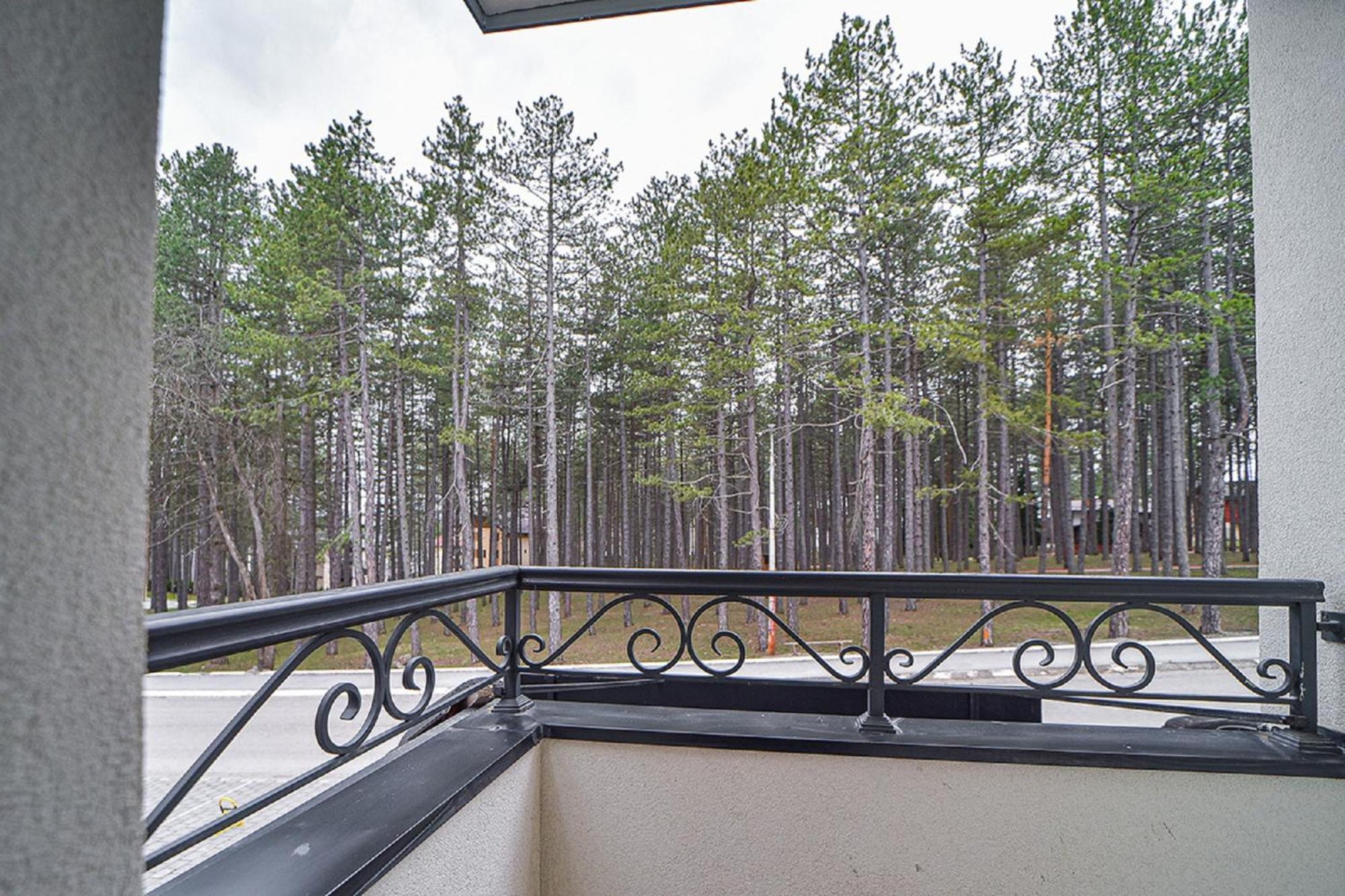 Beli Bor Zlatibor Aparthotel Bagian luar foto